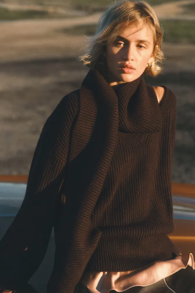 Elegant Long Sleeve Scarf Solid Color Sweater