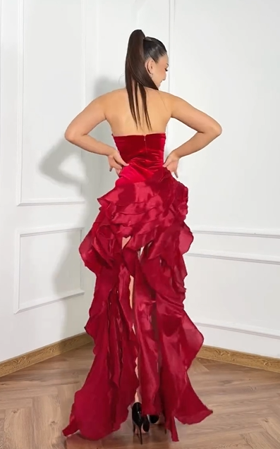 Sexy Tube Top Cinched Waist Fungus Tassel Dress