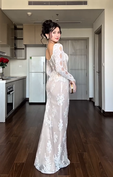 Sexy U Collar Long Sleeve Lace White Dress