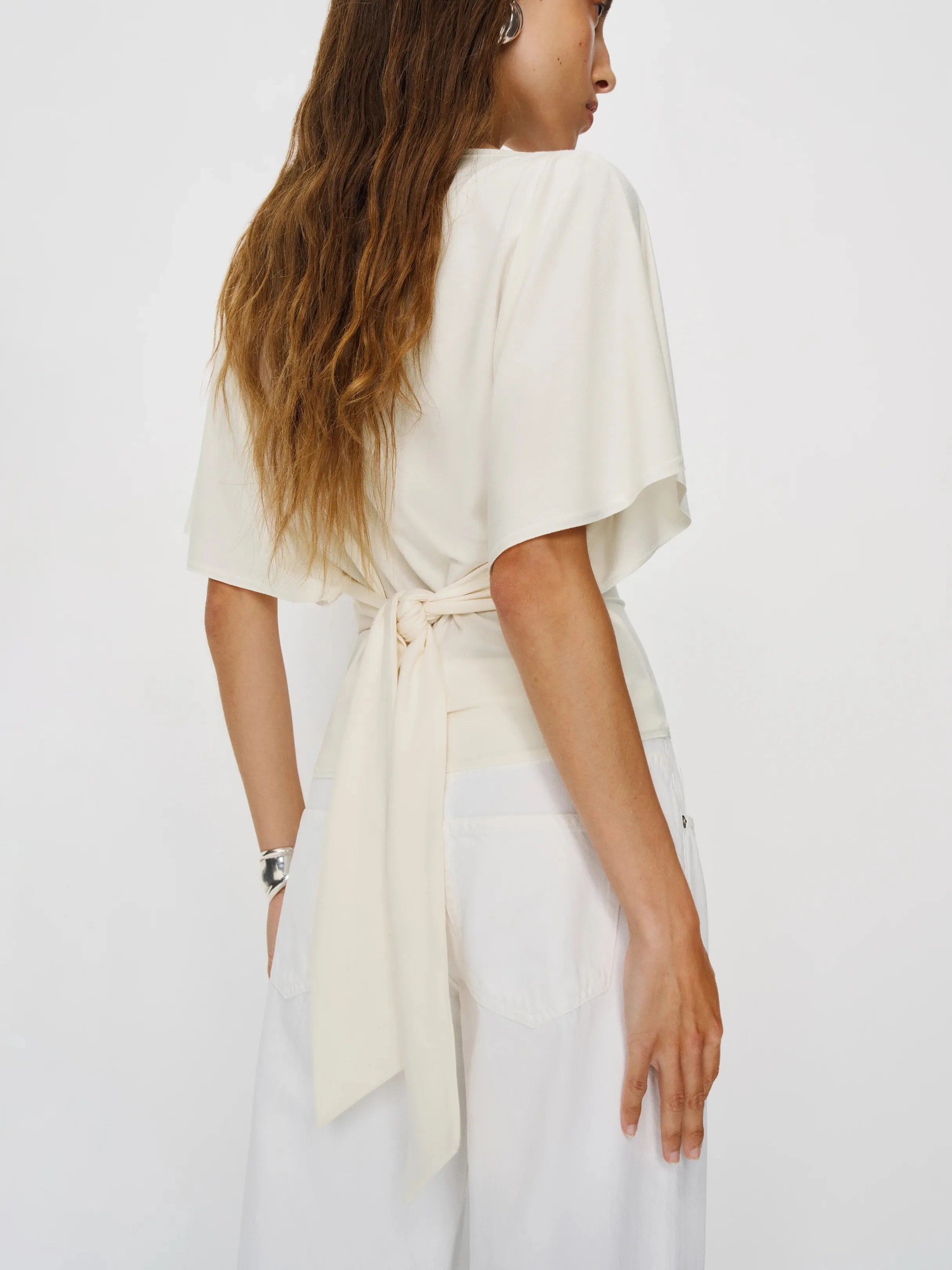 Neck Tie-Waist Batwing Sleeve Cropped Top | Vintage Commuter Slim-Fit T-Shirt