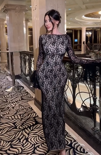 Atmospheric Black Lace Sheer Long-Sleeve Banquet Gown